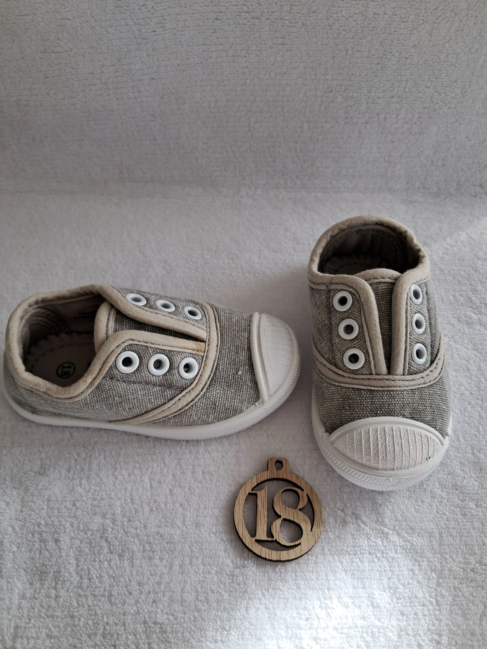 Tennis shoe size 18 – photo 2